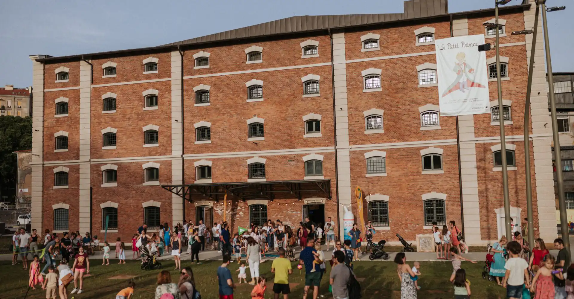 Mia Dimšić otvara Tjedan dobre dječje knjige u Rijeci Mia Dimšić otvara Tjedan dobre dječje knjige u Rijeci