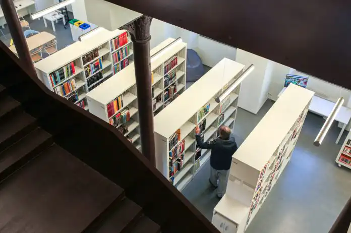 Kad se male i velike ruke slože, a Rijeka konačno dobije svoju knjižnicu! Kad se male i velike ruke slože, a Rijeka konačno dobije svoju knjižnicu!