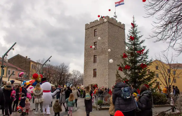 4000 ljudi na Zdravici Novoj dočekalo 2024. godinu!