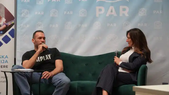 Kapetan Hrvatske Vaterpolo reprezentacije Ivan Krapić održao predavanje na Veleučilištu PAR Kapetan Hrvatske Vaterpolo reprezentacije Ivan Krapić održao predavanje na Veleučilištu PAR