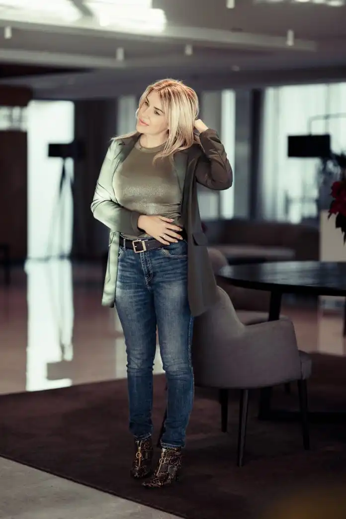 Kad puhne vjetar promjena, želim vam da visoko dignete svoje zastave, piše: Marija Mažar Kad puhne vjetar promjena, želim vam da visoko dignete svoje zastave, piše: Marija Mažar