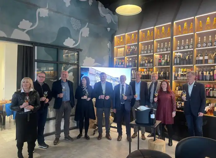 Sad kad smo saznale što donosi WineRI ozbiljno zaključujemo kako jedva čekamo ožujak u Rijeci! Sad kad smo saznale što donosi WineRI ozbiljno zaključujemo kako jedva čekamo ožujak u Rijeci!