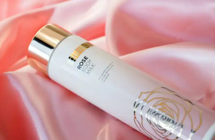 Znate li što je to „fragrance layering“ i s kojim mlijekom za tijelo se slaže vaš omiljeni parfem? Znate li što je to „fragrance layering“ i s kojim mlijekom za tijelo se slaže vaš omiljeni parfem?