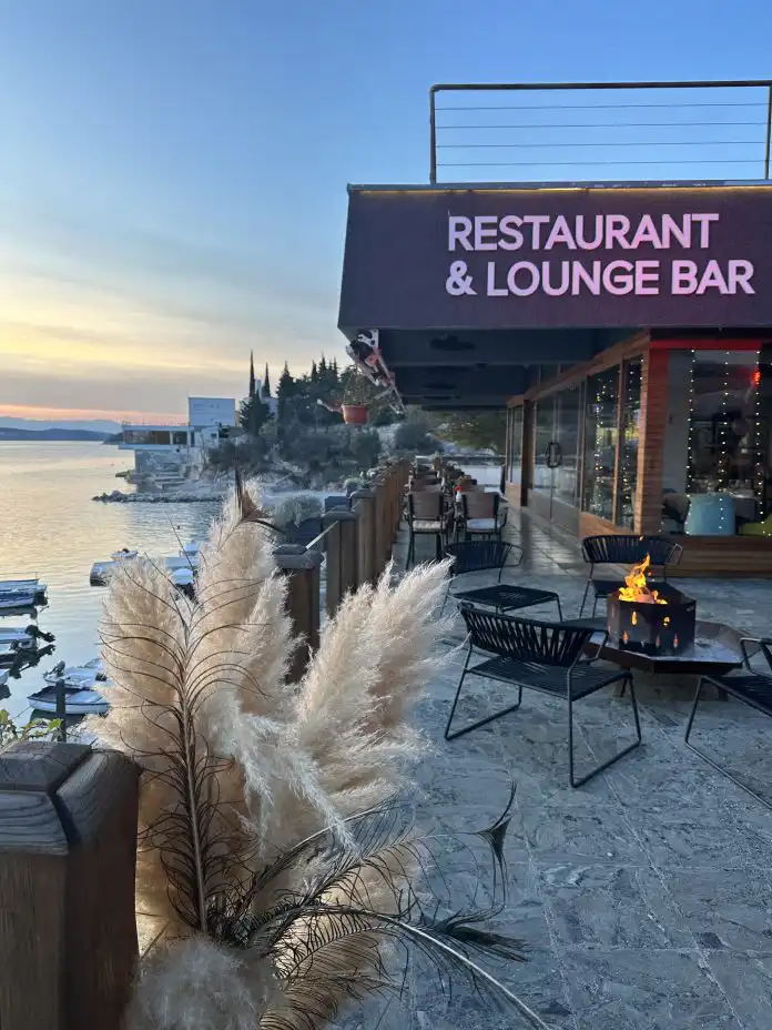 Pozdrav proljeću uz gastro-vinsko putovanje u restoranu i baru Faro Pozdrav proljeću uz gastro-vinsko putovanje u restoranu i baru Faro