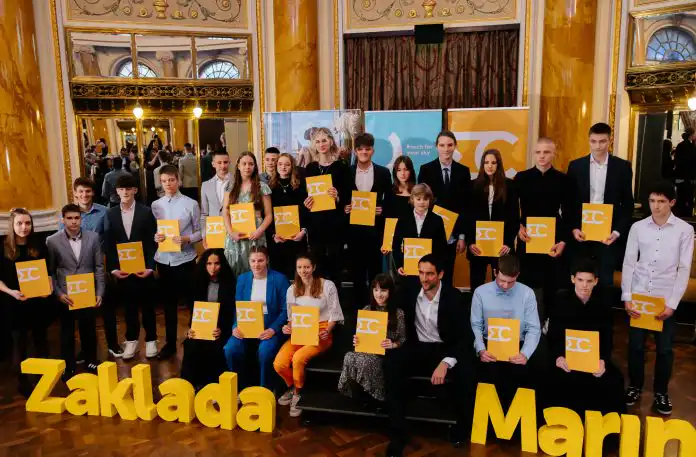 Marin Čilić dodijelio 25 stipendija talentiranim mladim glazbenicima i sportašima Marin Čilić dodijelio 25 stipendija talentiranim mladim glazbenicima i sportašima