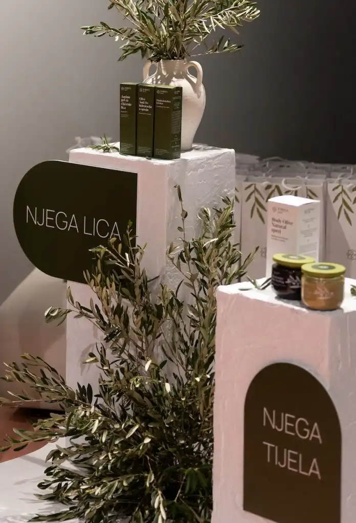 Maslina u službi ljepote. Tim Zorine masti ima sjajne novosti! Maslina u službi ljepote. Tim Zorine masti ima sjajne novosti!