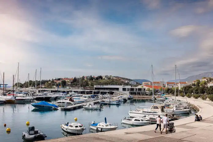 Posvećenost zdravlju, prirodi i druženjima, FIT 4 NOVI u Novom Vinodolskom. Posvećenost zdravlju, prirodi i druženjima, FIT 4 NOVI u Novom Vinodolskom.