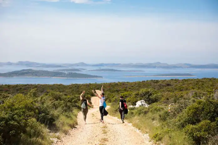 Tražite mir, ugodu, mirise mediteranske vegetacije? Posjetite Pašman u predsezoni. Tražite mir, ugodu, mirise mediteranske vegetacije? Posjetite Pašman u predsezoni.