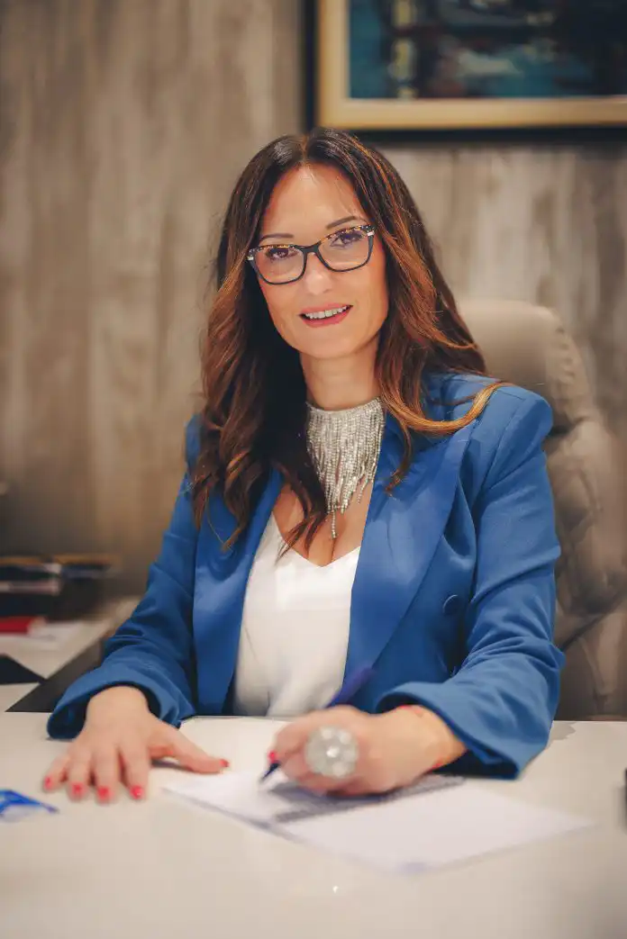 Dekanica Veleučilišta PAR, Gordana Nikolić, zna kako unijeti osobnost u strogi poslovni stil Dekanica Veleučilišta PAR, Gordana Nikolić, zna kako unijeti osobnost u strogi poslovni stil