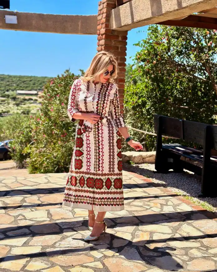 Od priče o jednoj posebnoj haljini do naleta inspiracije. Piše: Marija Mažar Od priče o jednoj posebnoj haljini do naleta inspiracije. Piše: Marija Mažar