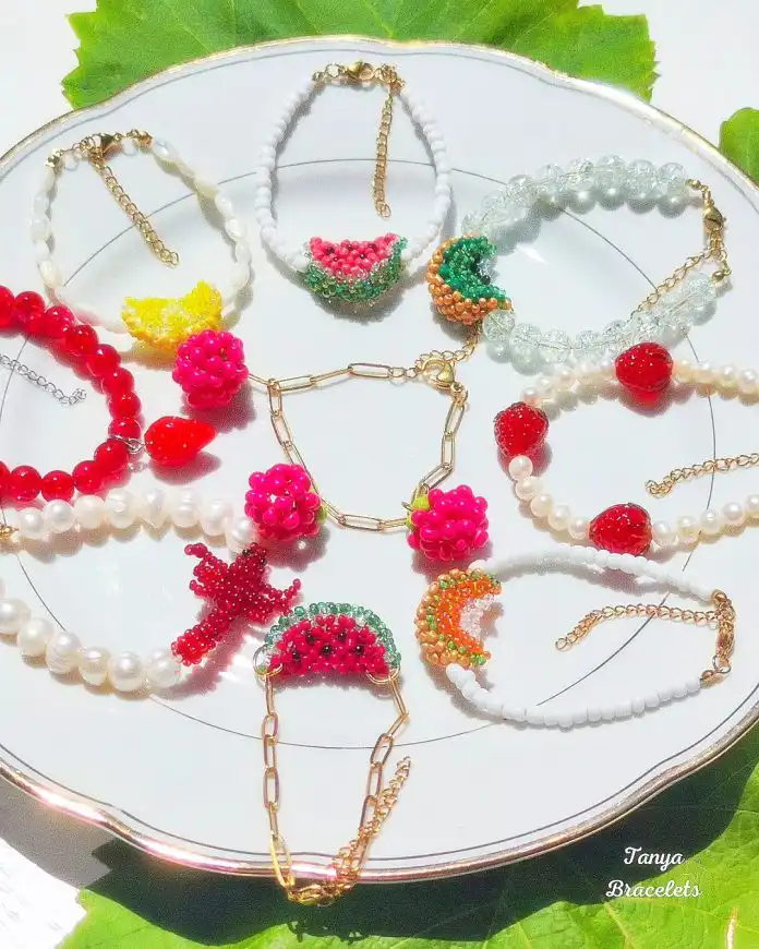 Osvježite vaš stil veselim nakitom domaćeg brenda Tanya Bracelet! Voće je uvijek u modi. Osvježite vaš stil veselim nakitom domaćeg brenda Tanya Bracelet! Voće je uvijek u modi.