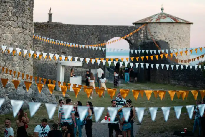 Gardence Open Air party u subotu obilježava petu godišnjicu na tri pozornice i s dva poznata regionalna DJ imena Gardence Open Air party u subotu obilježava petu godišnjicu na tri pozornice i s dva poznata regionalna DJ imena