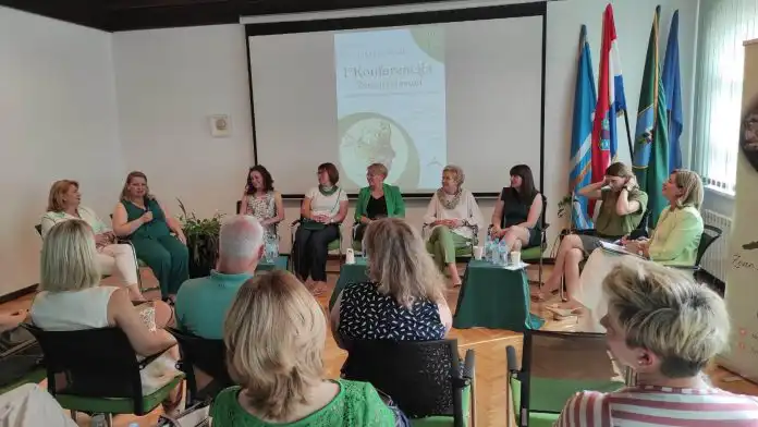 U Delnicama održan panel “Žene u zelenom- kako je biti poduzetnica u Gorskom kotaru?” U Delnicama održan panel “Žene u zelenom- kako je biti poduzetnica u Gorskom kotaru?”