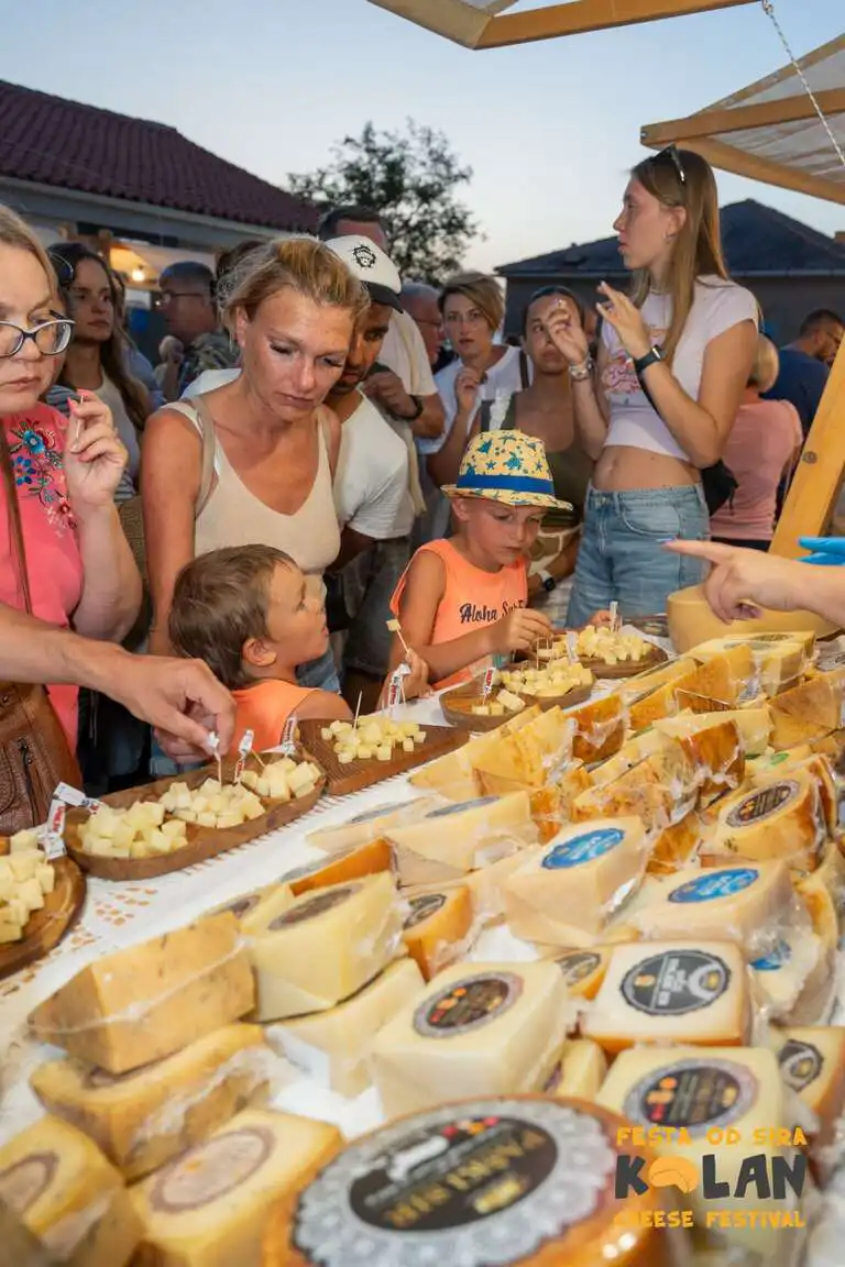 U Kolanu na otoku Pagu se sprema tradicionalna Fešta od sira!