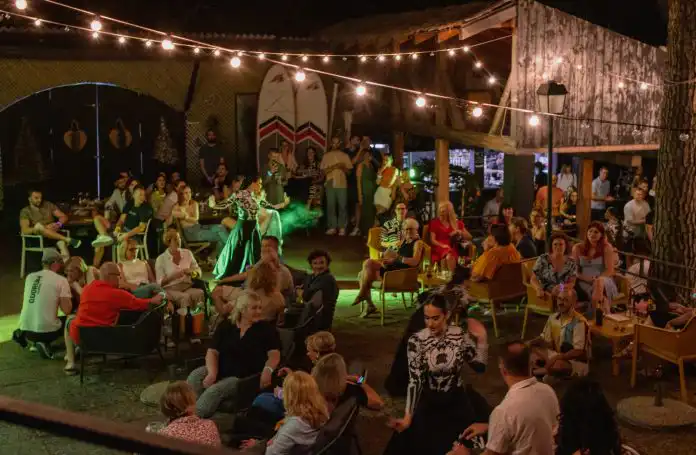 Premijerno izveden show “Mamma mia!” u Quorum Garden-u Kostrena. Znamo datum nove izvedbe. Premijerno izveden show “Mamma mia!” u Quorum Garden-u Kostrena. Znamo datum nove izvedbe.