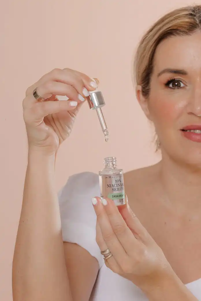 RECENZIJA Koristim Holyplant Skin hydrator i 10% Niacinamid tjednima, dojmovi na Stilueti! RECENZIJA Koristim Holyplant Skin hydrator i 10% Niacinamid tjednima, dojmovi na Stilueti!