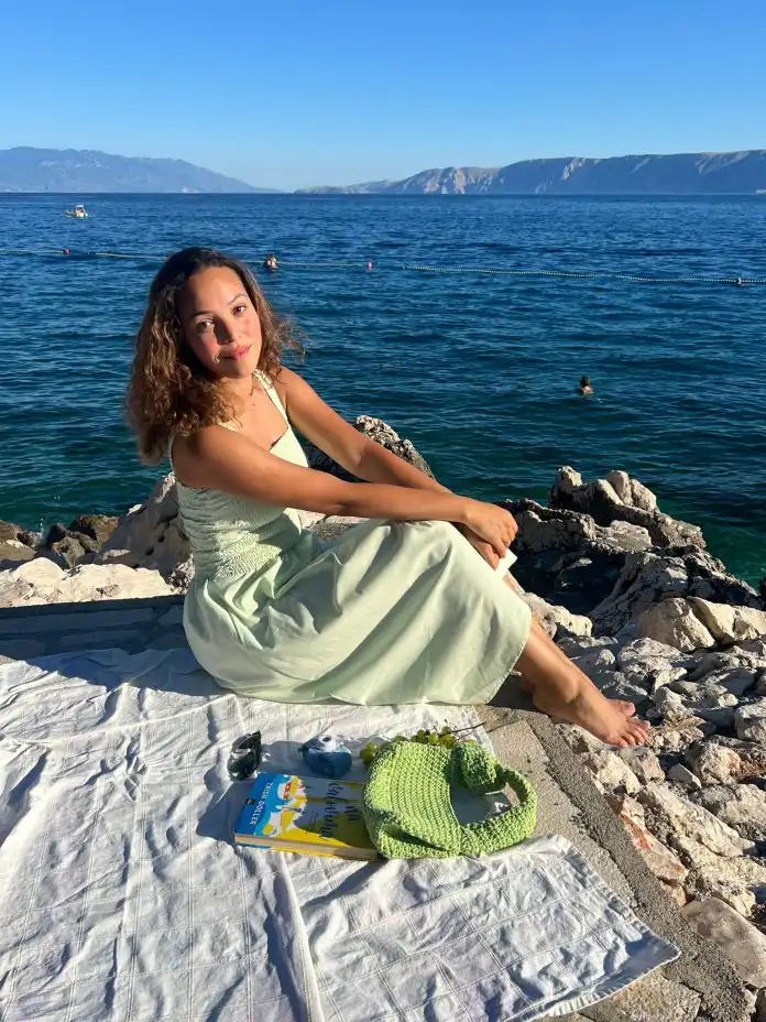 Stilueta Cafe: Mariana Ramalho Stilueta Cafe: Mariana Ramalho