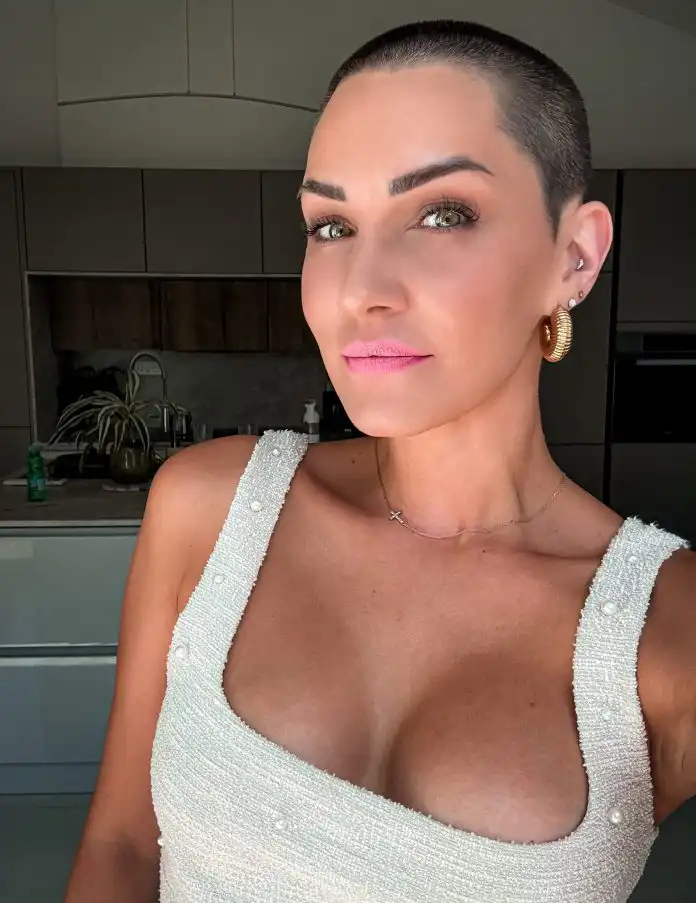 Beauty Talk: Sara Rosanda ”Uhvatio me trend njege kože, vraćam se prirodnijem izgledu” Beauty Talk: Sara Rosanda ”Uhvatio me trend njege kože, vraćam se prirodnijem izgledu”