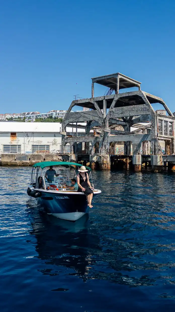 Rijeka s mora poseban je doživljaj! Zaplovite i vi u Glass Boat avanturu! Rijeka s mora poseban je doživljaj! Zaplovite i vi u Glass Boat avanturu!