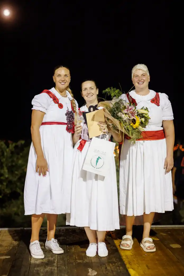 Čarolija u Novom Vinodolskom! Počelo je dvadeseto izdanje manifestacije “Ružica Vinodola” Čarolija u Novom Vinodolskom! Počelo je dvadeseto izdanje manifestacije “Ružica Vinodola”