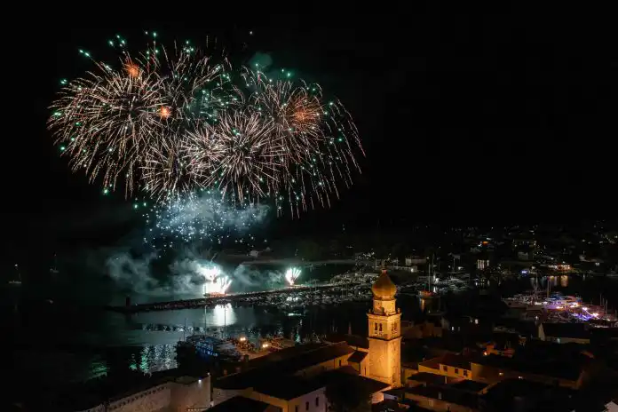 Krk je tri dana bio centar odlične zabave za sve generacije svojih posjetitelja. Krk je tri dana bio centar odlične zabave za sve generacije svojih posjetitelja.