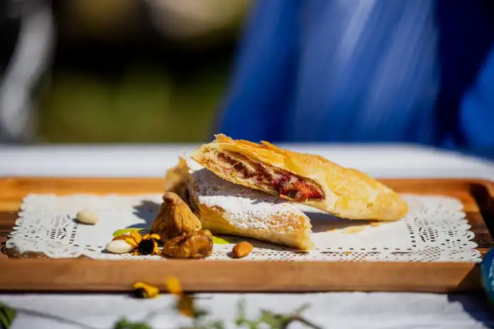 Volite štrudle? Najslađa manifestacija i ove godine oduševila posjetitelje! Volite štrudle? Najslađa manifestacija i ove godine oduševila posjetitelje!