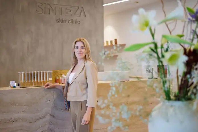 Posjetili smo Sinteza Skin Clinic u Zagrebu. Pod dojmom smo prostora, tima i usluga. Posjetili smo Sinteza Skin Clinic u Zagrebu. Pod dojmom smo prostora, tima i usluga.