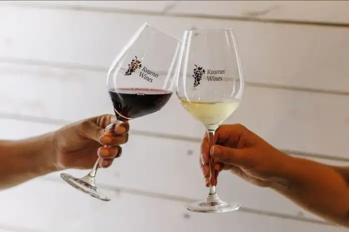 Volite vina, lijepu prirodu, finu hranu? Pridružite se prvoj ,,Crikvenica food & wine walk” manifestaciji Volite vina, lijepu prirodu, finu hranu? Pridružite se prvoj ,,Crikvenica food & wine walk” manifestaciji