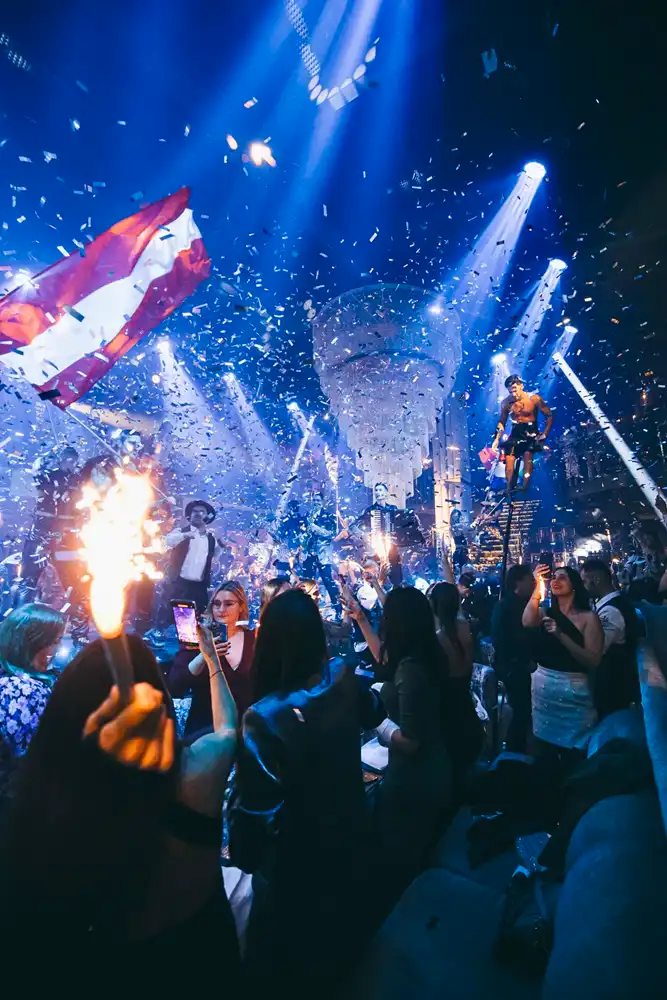 Mint Club & More za ovu sezonu pripremio još atraktivniji Cabaret dinner show. Saznali smo novitete. Mint Club & More za ovu sezonu pripremio još atraktivniji Cabaret dinner show. Saznali smo novitete.