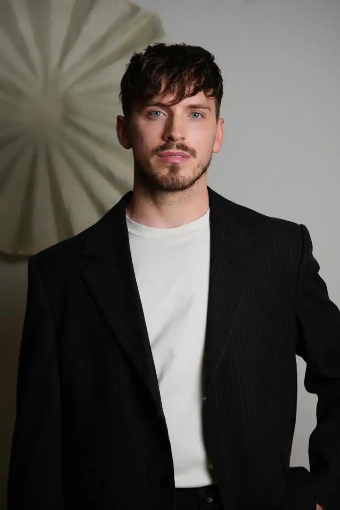 Josip Mirković iz JO.salona otkriva trendove u vezi kose. Josip Mirković iz JO.salona otkriva trendove u vezi kose.