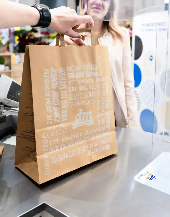 dm će donirati dio dnevnog prometa ostvarenog u petak Centru za pomoć djeci i mladima u Rijeci dm će donirati dio dnevnog prometa ostvarenog u petak Centru za pomoć djeci i mladima u Rijeci