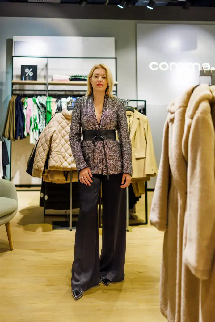 Stilueta u posjeti: Tri blagdanska stylinga iz Comma kolekcije! Stilueta u posjeti: Tri blagdanska stylinga iz Comma kolekcije!