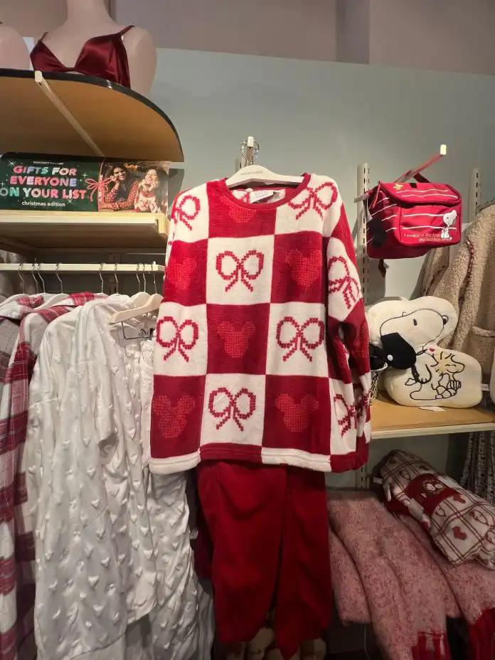 Crvena boja kao inspiracija: Savršeni komadi iz ZTC-a za blagdane Crvena boja kao inspiracija: Savršeni komadi iz ZTC-a za blagdane