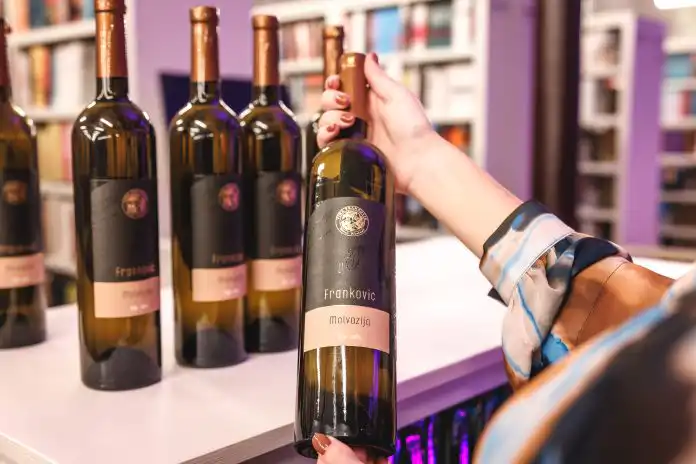 Stilueta Book of Love: Vina Franković Stilueta Book of Love: Vina Franković