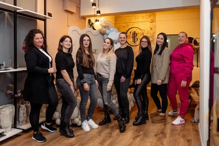 Ivona Horvat održala je drugu Premium balonsku edukaciju, gošća joj je bila Marija Mažar. Ivona Horvat održala je drugu Premium balonsku edukaciju, gošća joj je bila Marija Mažar.