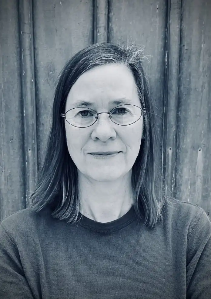 Roman “Annie Bot” se bavi složenim granicama između umjetne inteligencije i ljudskih odnosa. Roman “Annie Bot” se bavi složenim granicama između umjetne inteligencije i ljudskih odnosa.