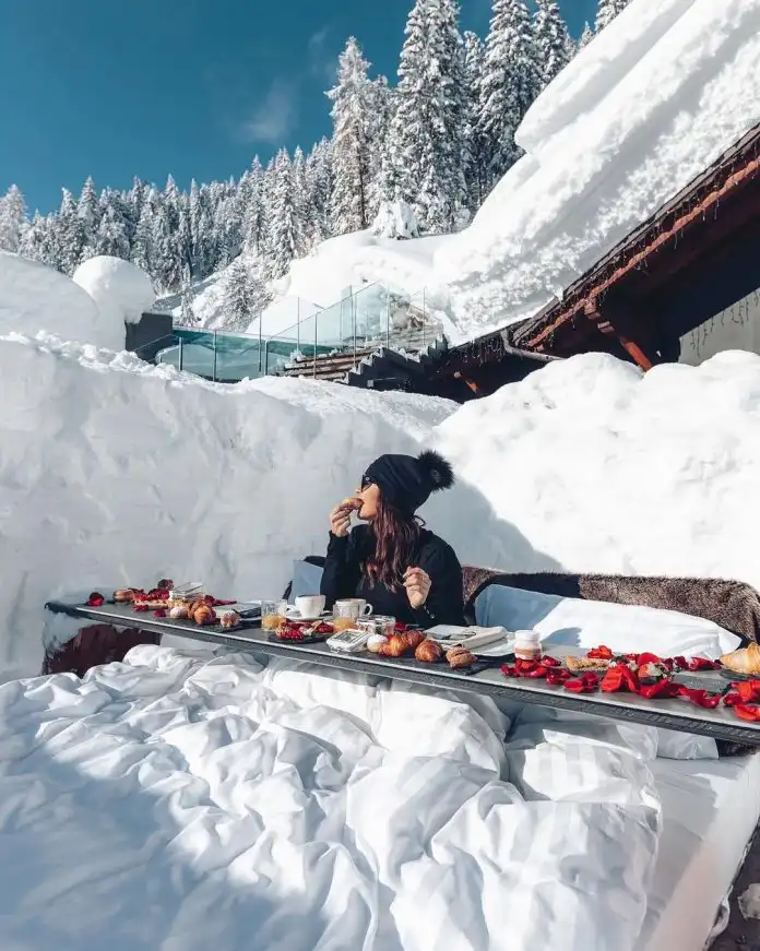 Grijani krevet u snijegu, doručak s alpakama – može! Chalet al Foss u Italiji je resort koji zna razmaziti goste Grijani krevet u snijegu, doručak s alpakama – može! Chalet al Foss u Italiji je resort koji zna razmaziti goste