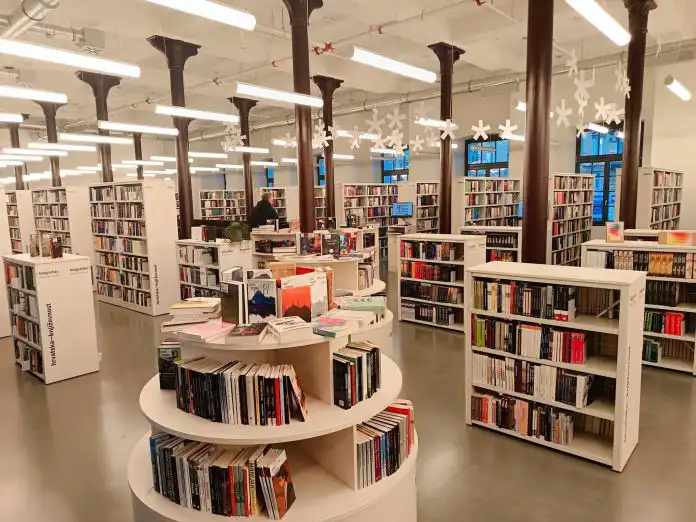 Noć knjige: čitateljsko druženje i razgovor s Natašom Govedić Noć knjige: čitateljsko druženje i razgovor s Natašom Govedić