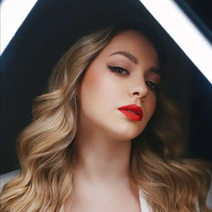 Natalli iz okolice Poreča jedno je od zanimljivih lica na Dori! Natalli iz okolice Poreča jedno je od zanimljivih lica na Dori!