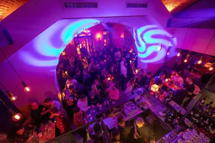 Chiwe, Darrio Sec i Dino Jukić najavljuju 100% vinyl party u Teatro Lounge Baru Chiwe, Darrio Sec i Dino Jukić najavljuju 100% vinyl party u Teatro Lounge Baru