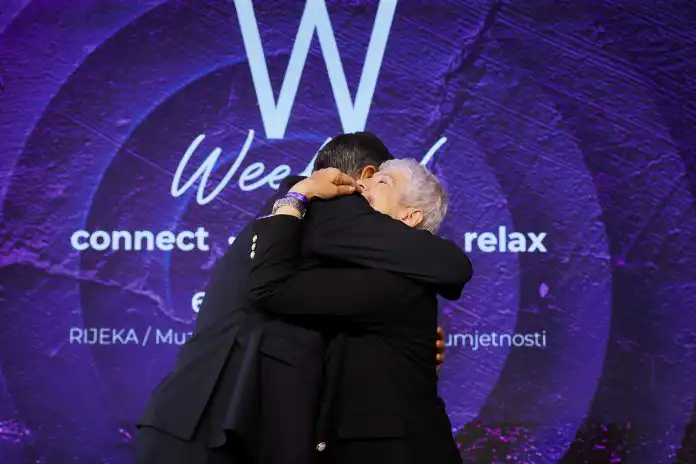 Jadranka Kosor i Borut Pahor oduševili publiku u Rijeci Jadranka Kosor i Borut Pahor oduševili publiku u Rijeci