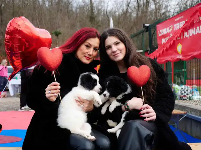 Tina Vukov i Nikolina Tomljanović održat će humanitarni koncert za riječki azil Tina Vukov i Nikolina Tomljanović održat će humanitarni koncert za riječki azil