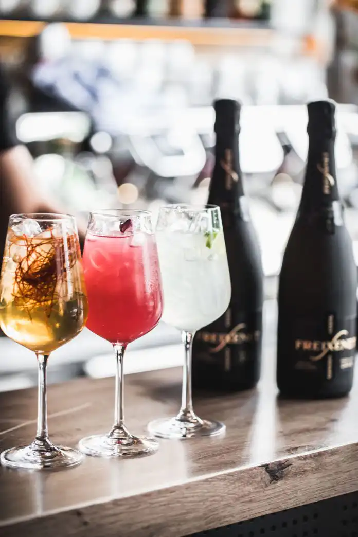 Ljeti obožavamo koktele, pa donosimo tri recepta uz Freixenet Cordon Negro! Ljeti obožavamo koktele, pa donosimo tri recepta uz Freixenet Cordon Negro!