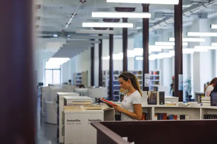 Stilueta preporuka: Edukativna srijeda sa super temama u Gradskoj knjižnici Rijeka Stilueta preporuka: Edukativna srijeda sa super temama u Gradskoj knjižnici Rijeka