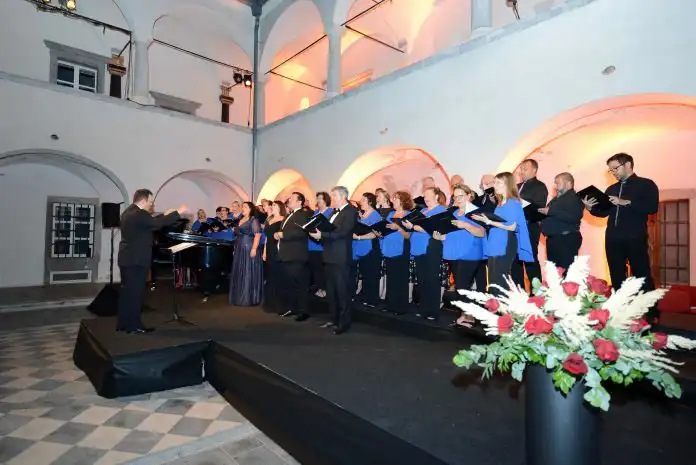 Kraljevačko kulturno leto 2025 otvoreno na sjajan način! Kraljevačko kulturno leto 2025 otvoreno na sjajan način!