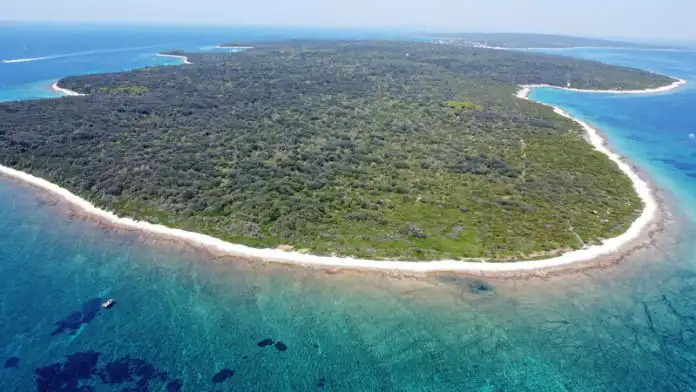 Jesen na Silbi – netaknuta priroda, outdoor aktivnosti i Big game fishing Jesen na Silbi – netaknuta priroda, outdoor aktivnosti i Big game fishing