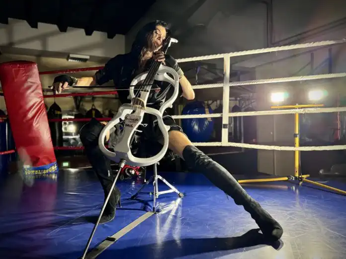 Ana Rucner ima novu pjesmu, a za snimanje spota odabrala je atipičnu lokaciju. Ana Rucner ima novu pjesmu, a za snimanje spota odabrala je atipičnu lokaciju.