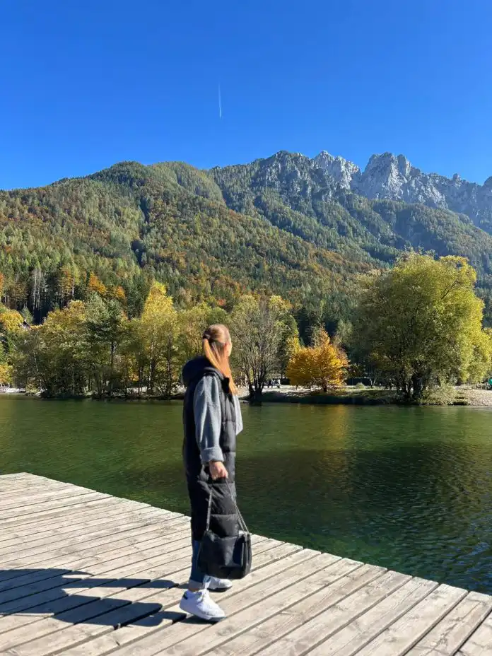 Travel preporuka by Valentina Ban: Jezero Jasna u Kranjskoj Gori. Travel preporuka by Valentina Ban: Jezero Jasna u Kranjskoj Gori.