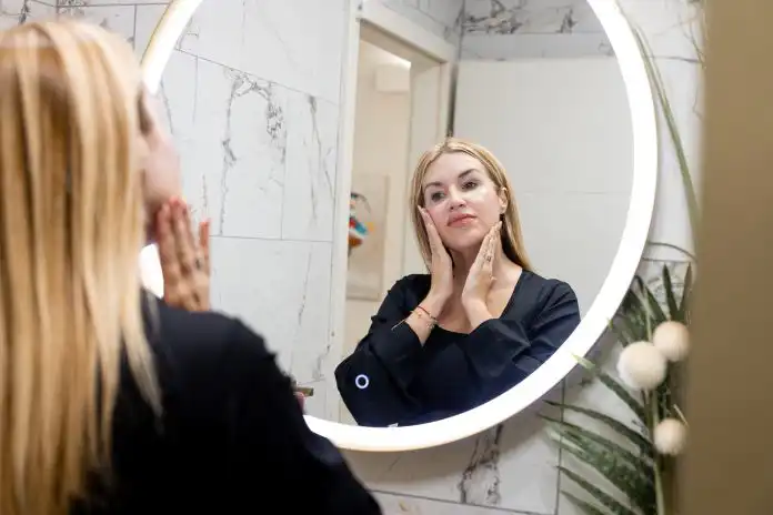 I ove jeseni volim ISDIN proizvode. I ove jeseni volim ISDIN proizvode.