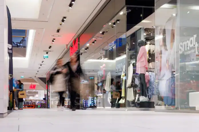 Black Weekend, Tunel panel i donacijski buvljak – subota u ZTC-u ima sve! Black Weekend, Tunel panel i donacijski buvljak – subota u ZTC-u ima sve!